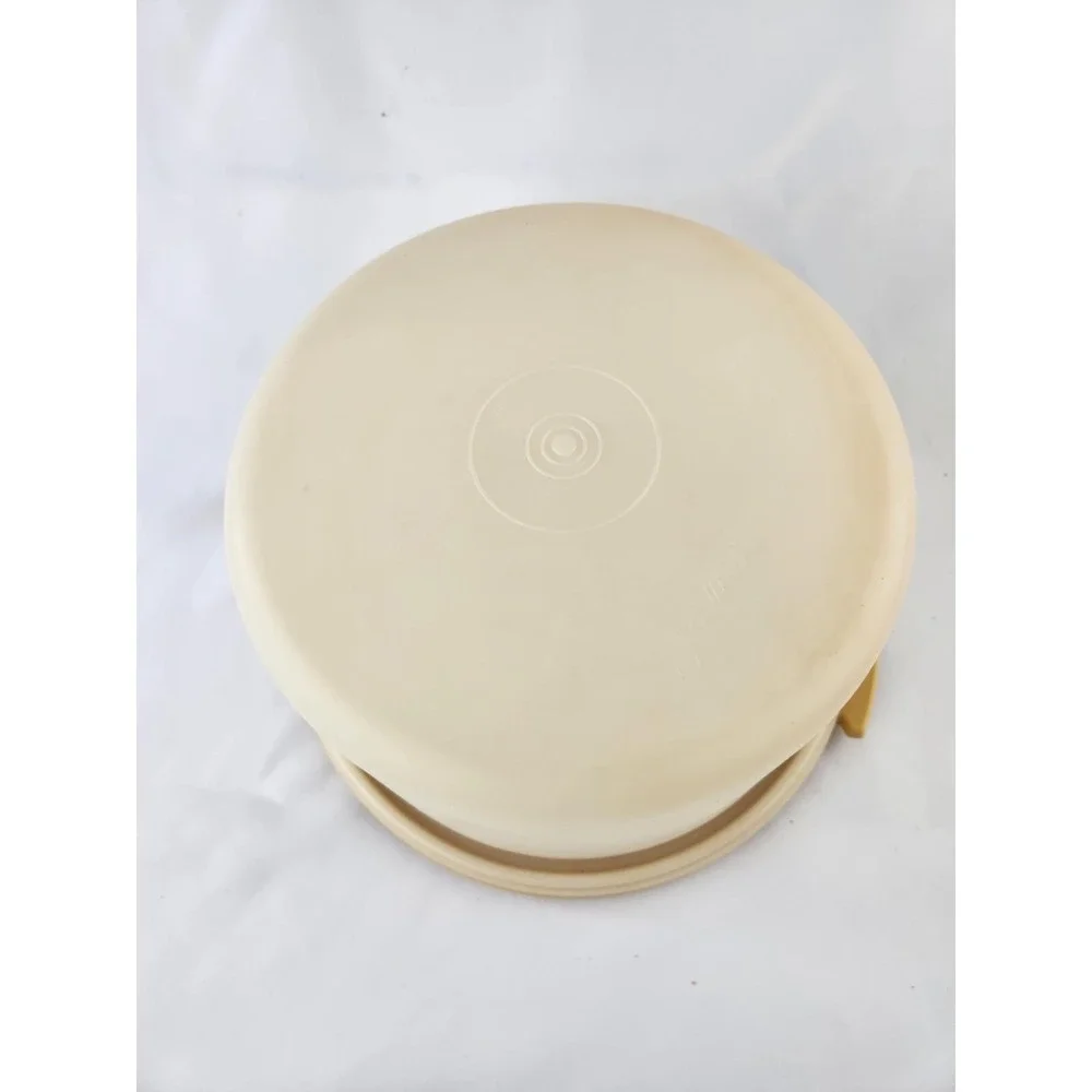 Tupperware this vintage